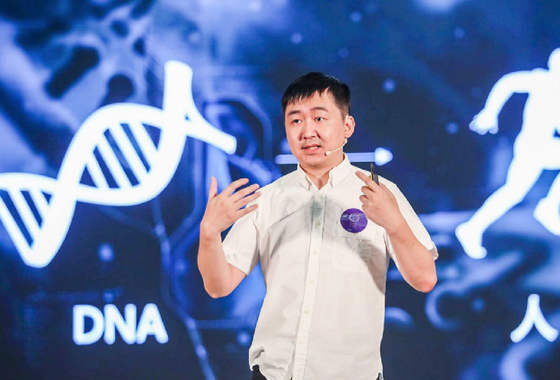 王小川談企業(yè)成長：從蝴蝶效應到六爻八卦